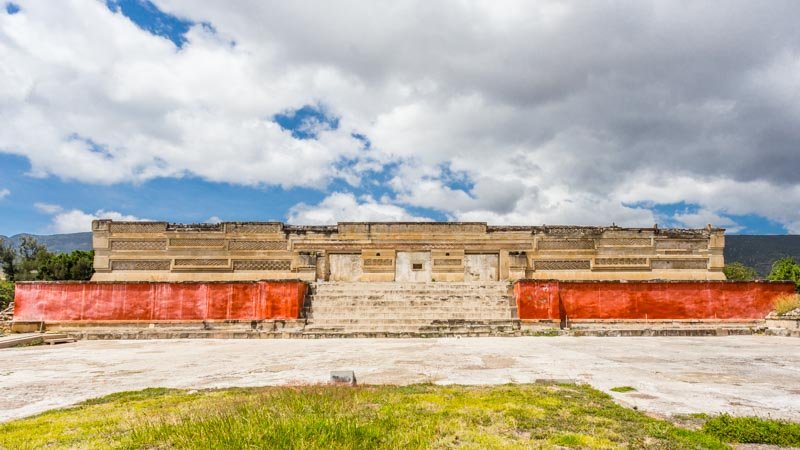 mitla oaxaca mexico grupo columnas palacio